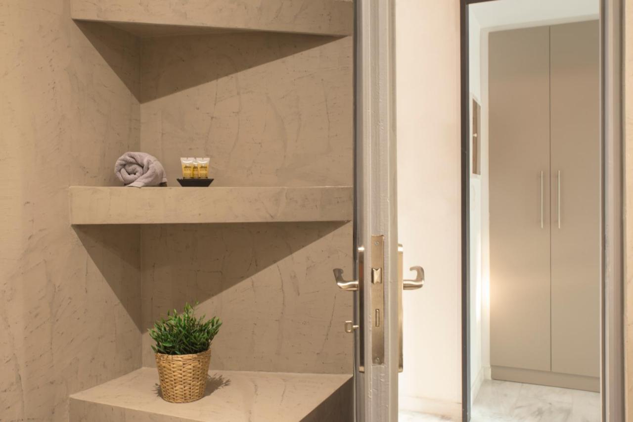 Luxury Apt With Parking-Living Stone Silver Ateny Zewnętrze zdjęcie