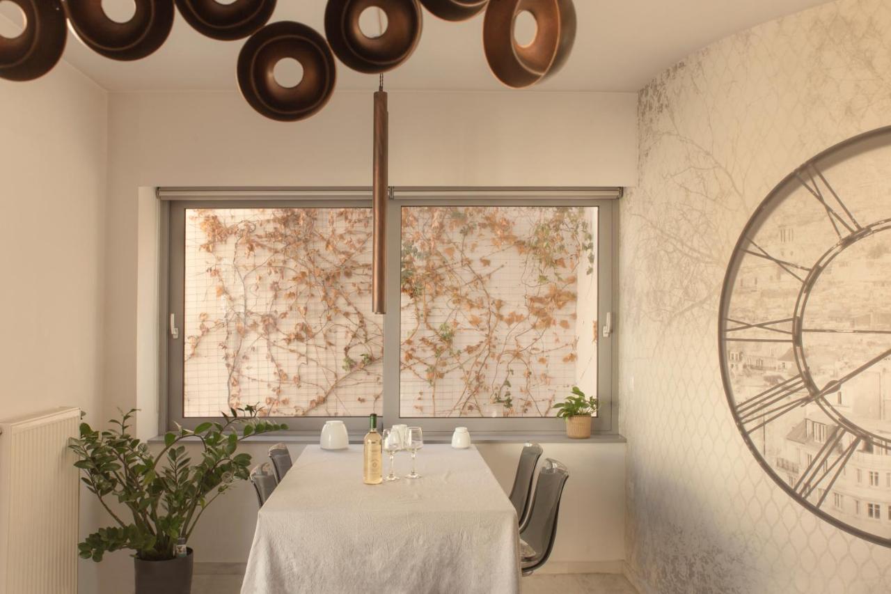 Luxury Apt With Parking-Living Stone Silver Ateny Zewnętrze zdjęcie